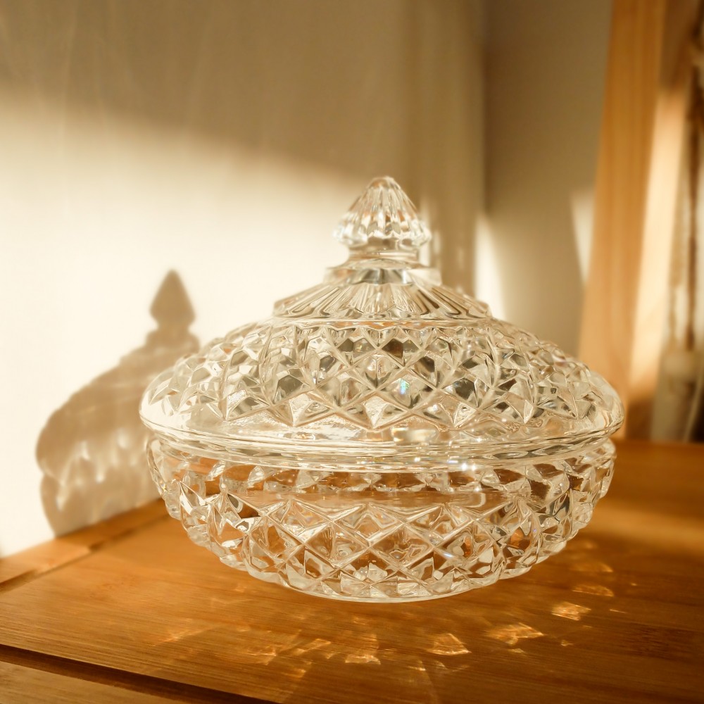 Bonbonnière en verre avec couvercle
